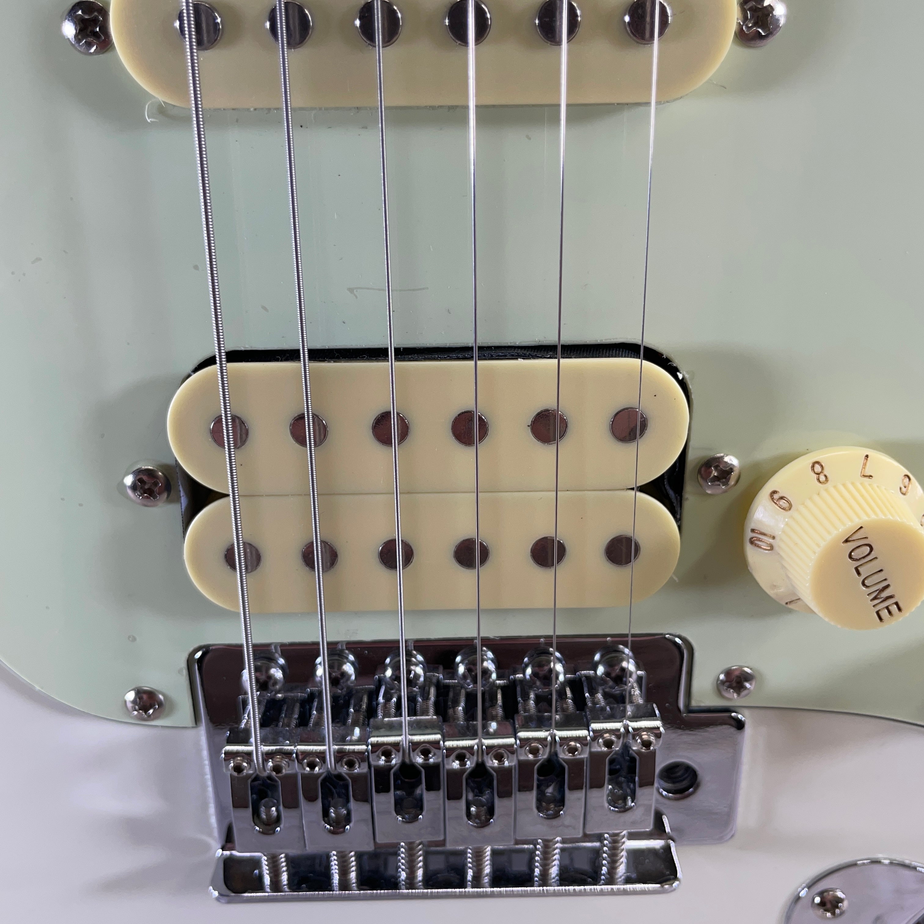 Tagima Guitars TG 540-OWH-DF/MG Electric Guitar - Olympic White