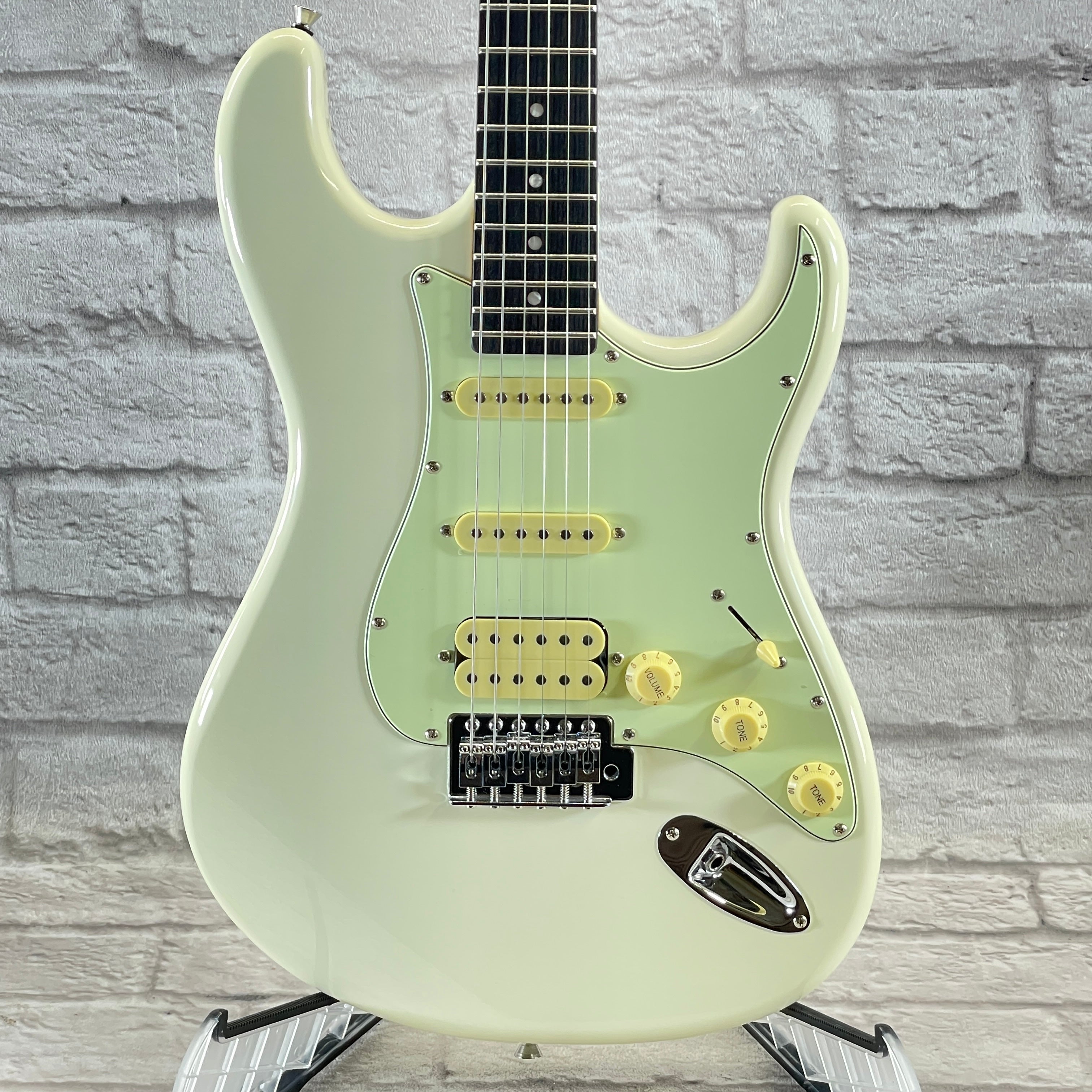 Tagima Guitars TG 540-OWH-DF/MG Electric Guitar - Olympic White