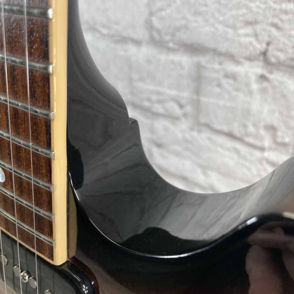 Used:  Gibson Les Paul 100 Special - Sunburst