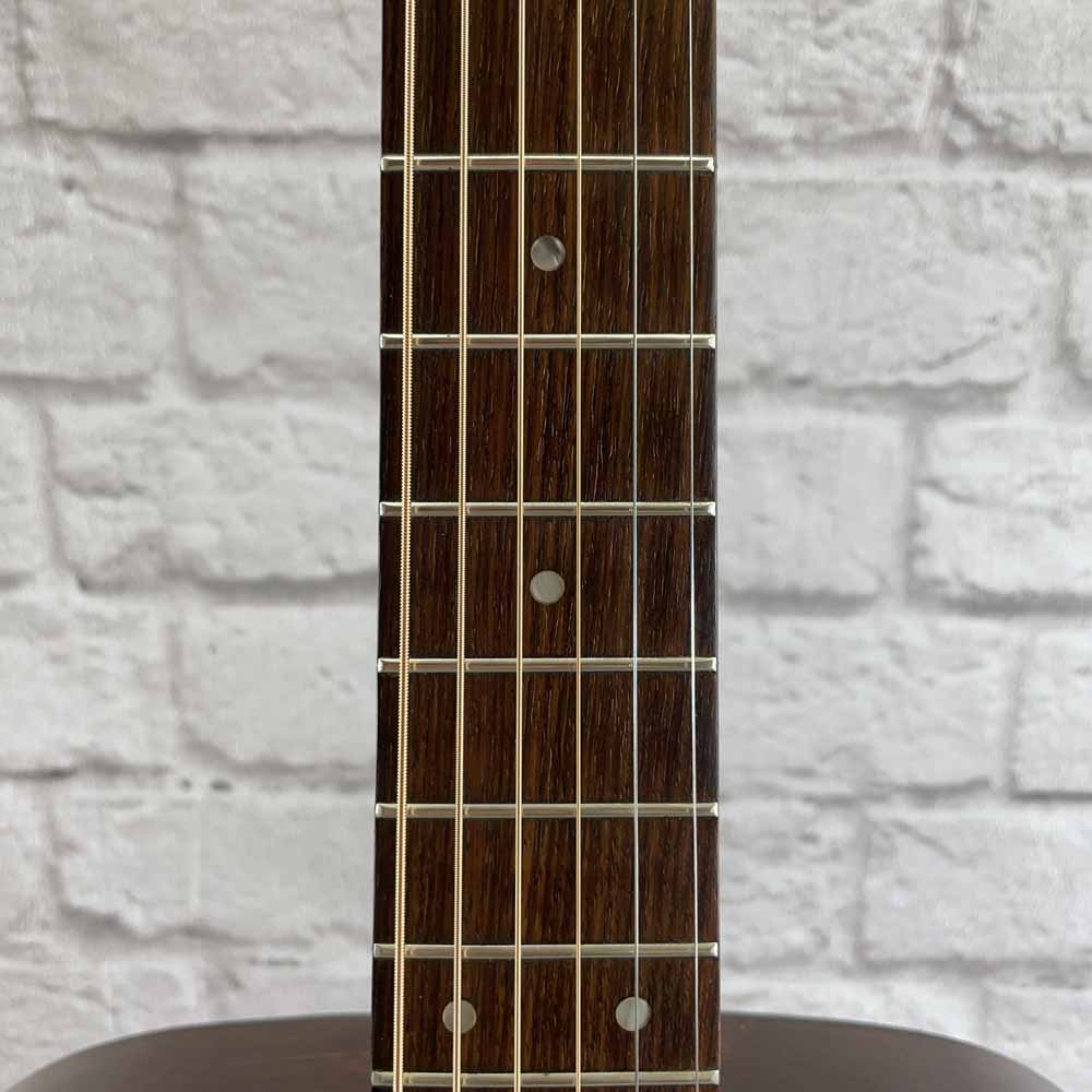 Used:  Yamaha FG-200 Acoustic Guitar - Natural