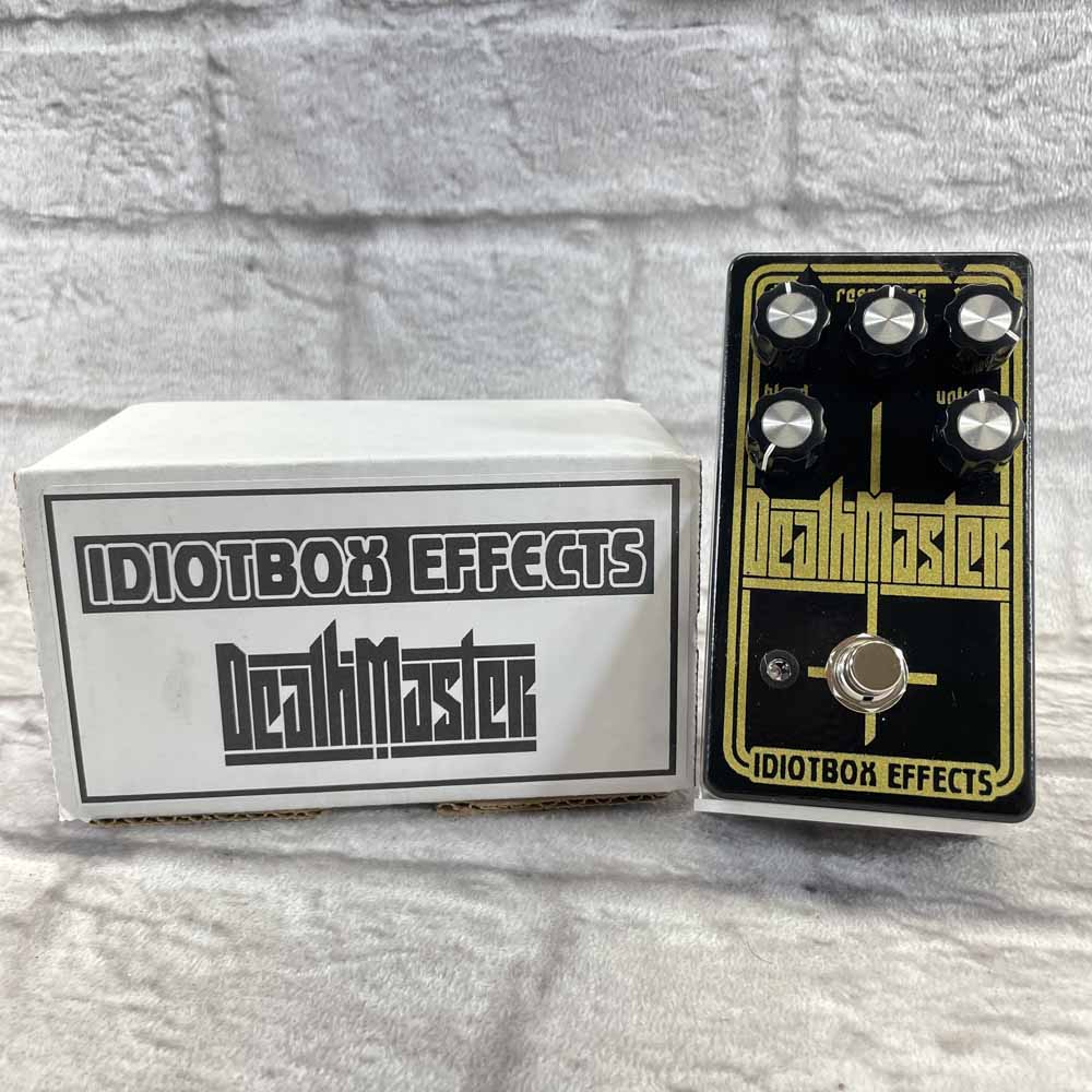 Used:  IdiotBox Effects Death Master Distortion/Fuzz Pedal