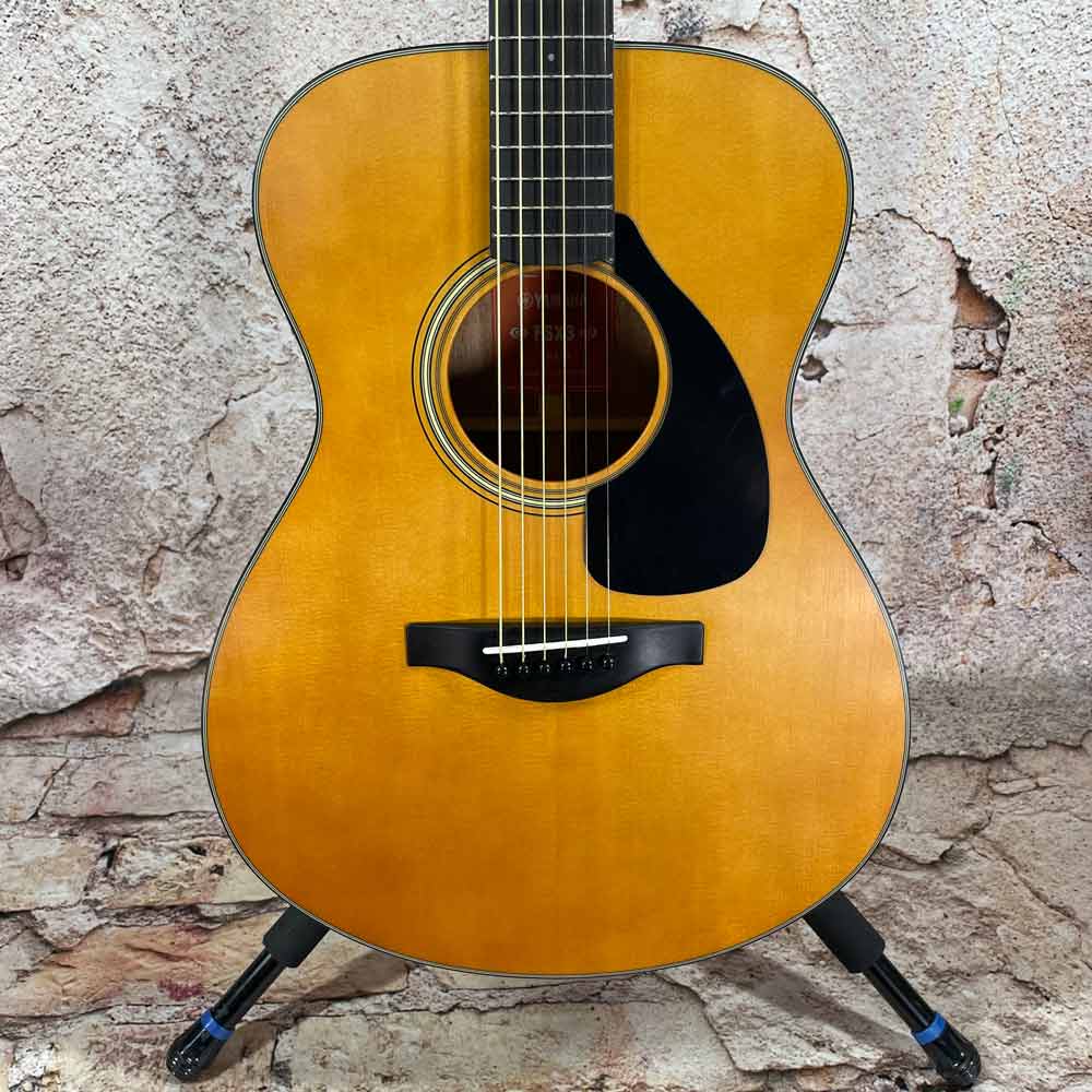 Yamaha FSX3 Concert Shape Acoustic Guitar