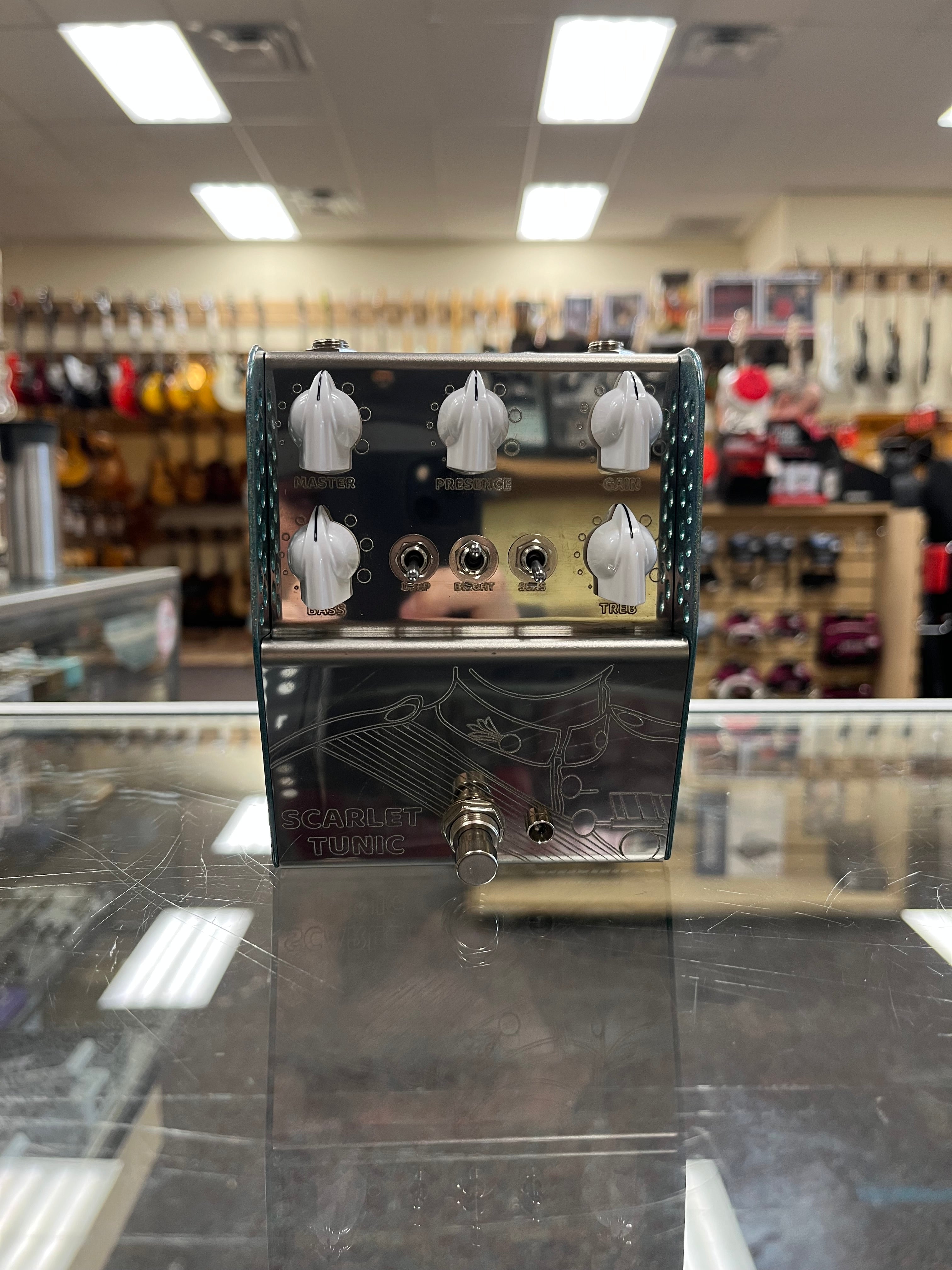 ThorpyFX Scarlet Tunic Analog Amp Emulator Pedal