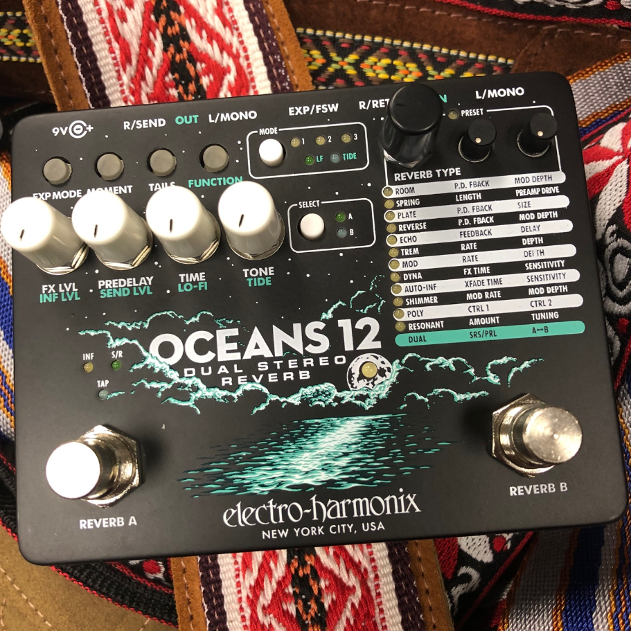 Electro-Harmonix Oceans 12 Dual Stereo Reverb Pedal Electro-Harmonix Oceans 12 Dual Stereo Reverb Pedal
