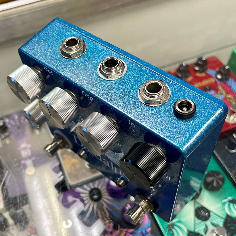 Used:  Coppersound Pedals Daedalus Dual Reverb with Expression Pedal