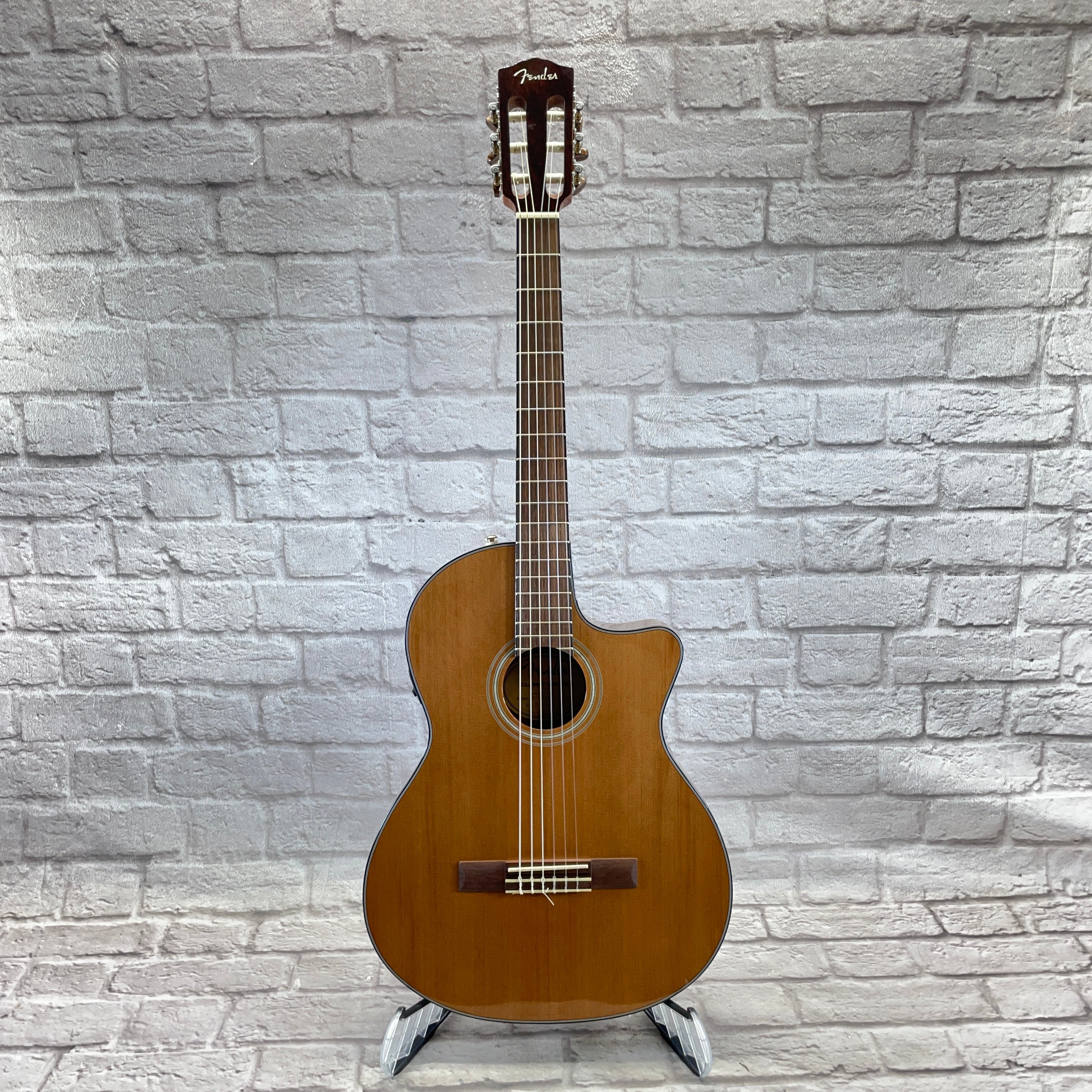 Used: Fender CN-140SCE Nylon Thinline - Natural