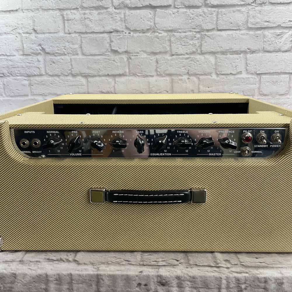 Used:  Peavey Classic 50 410 Speaker Cabinet