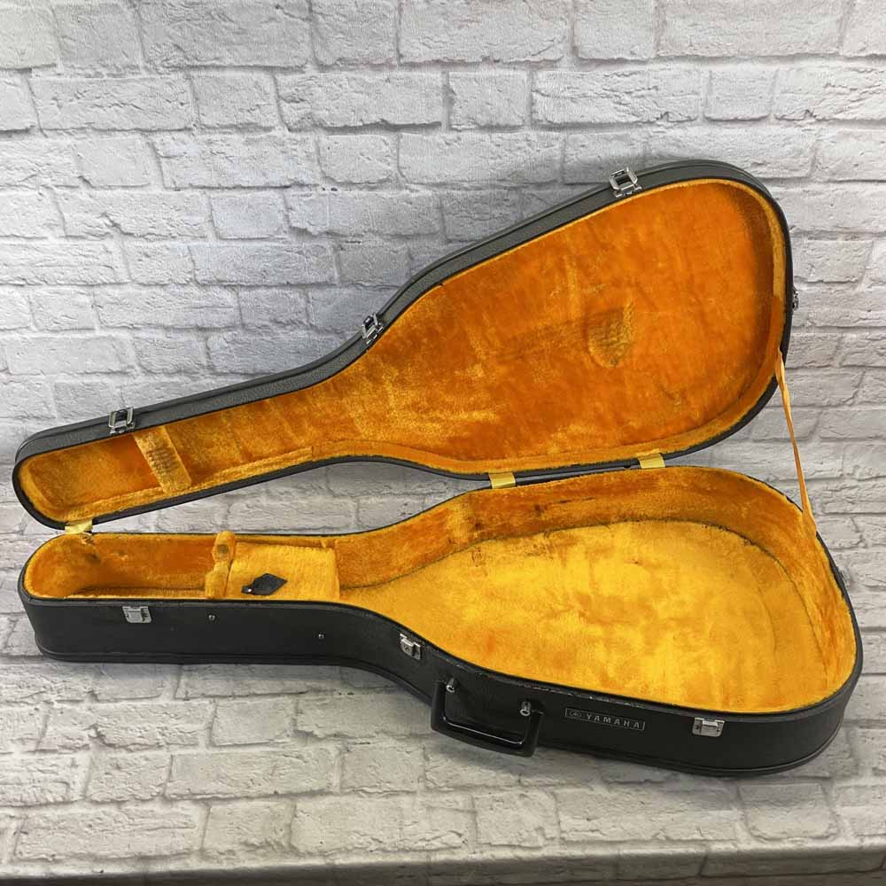 Used:  Vintage Yamaha Acoustic Guitar Case