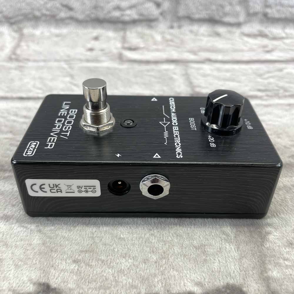 Used:  MXR MC401 CAE Boost / Line Driver
