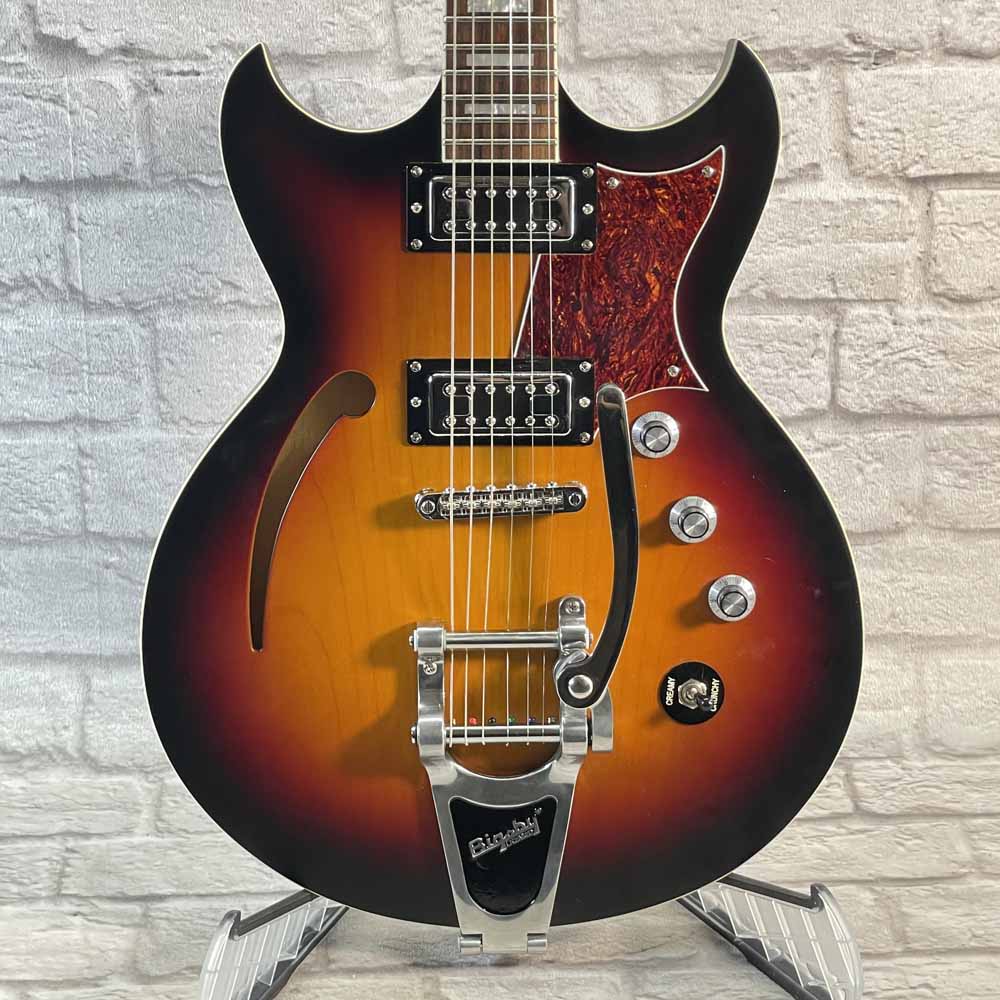 Used:  Reverend Guitars Tricky Gomez RT Semi-Hollow Guitar - 3 Tone Sunburst