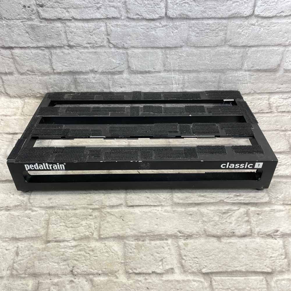 Used:  Pedaltrain Classic 1 Pedalboard w/Tour Case
