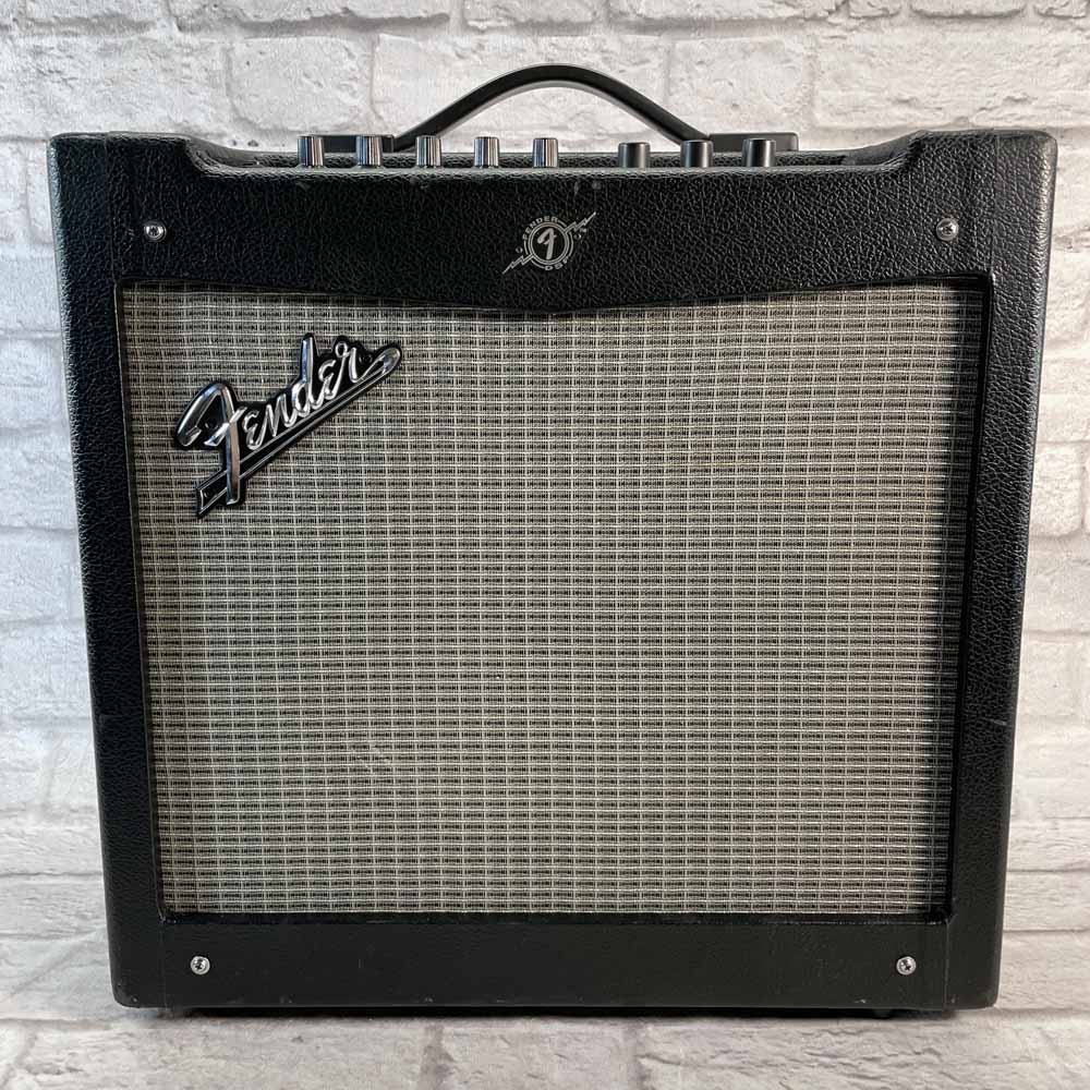 Used:  Fender Mustang II V.2 40W 1x12 Guitar Combo Amp