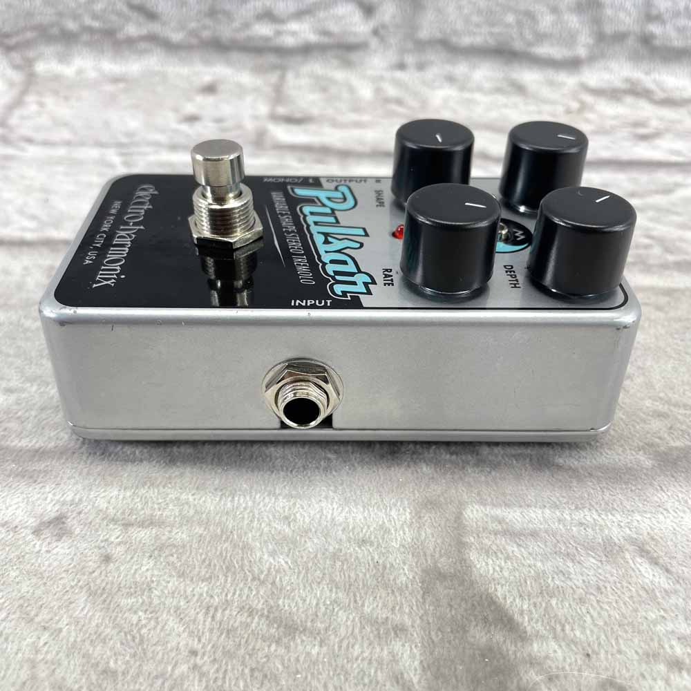 Used:  Electro-Harmonix Nano Pulsar Variable Shape Stereo Tremolo Pedal
