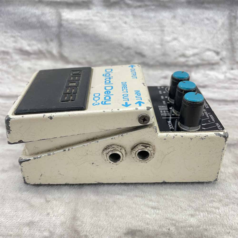 Used:   Boss 1986 Blue Label MIJ DD-3 Digital Delay Pedal