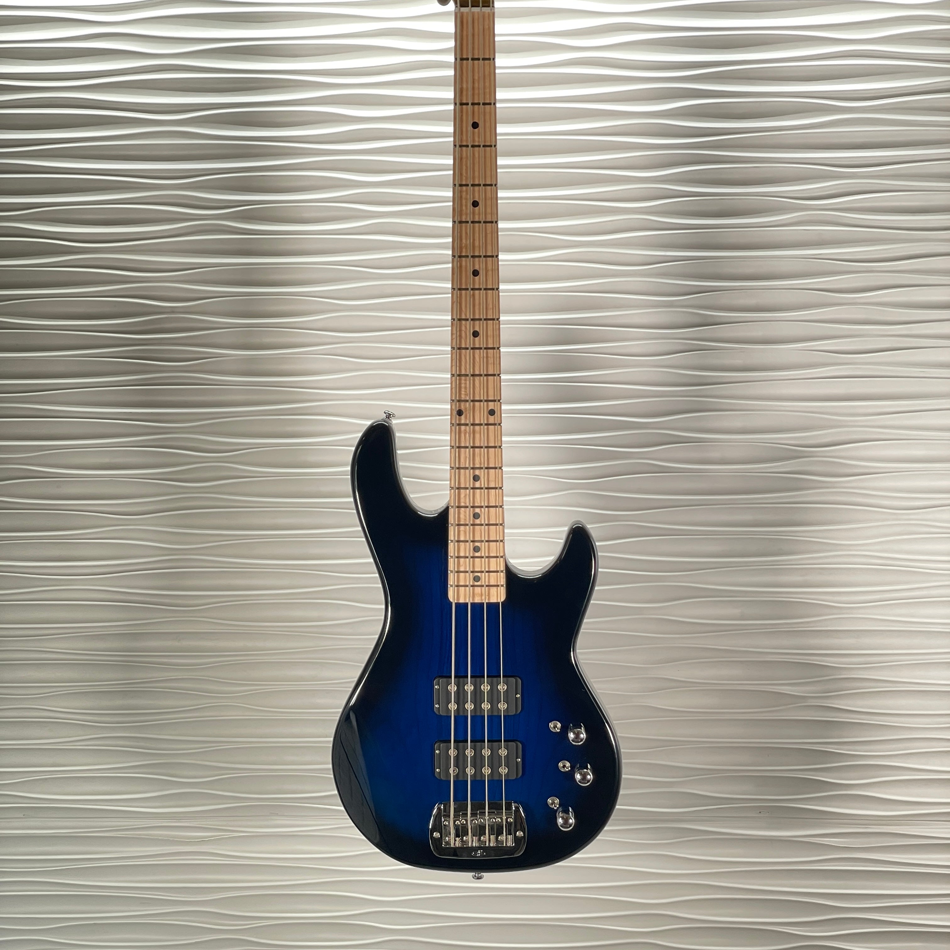 G&L Guitars Tribute Series Bass Guitar L-2000 - Blueburst (B Stock)