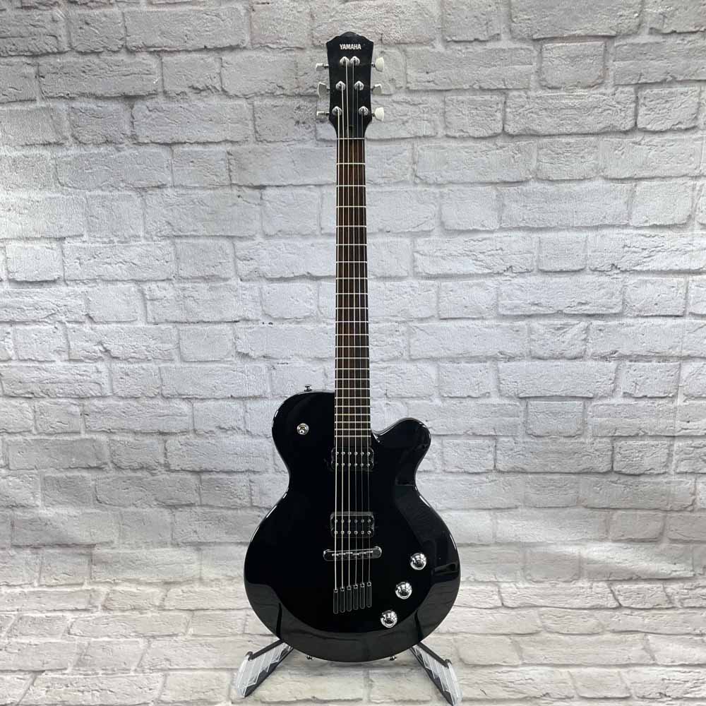 Used:  Yamaha AES 820 Electric Guitar - Black