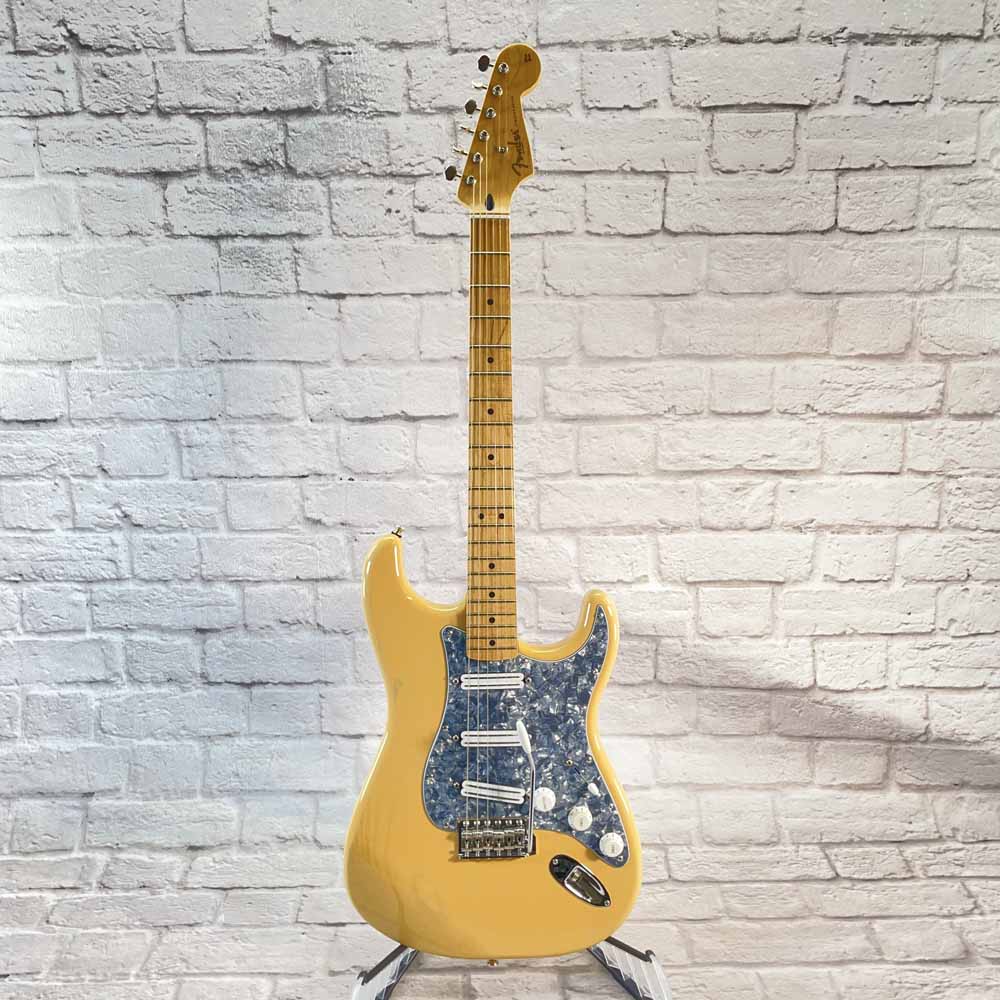 Used:  Fender Deluxe Player Stratocaster