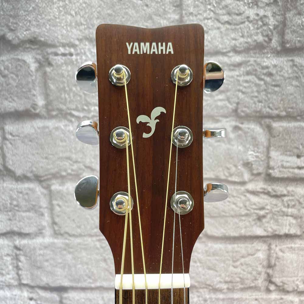 Used:  Yamaha FSX800C Small Body Acoustic/Electric Guitar