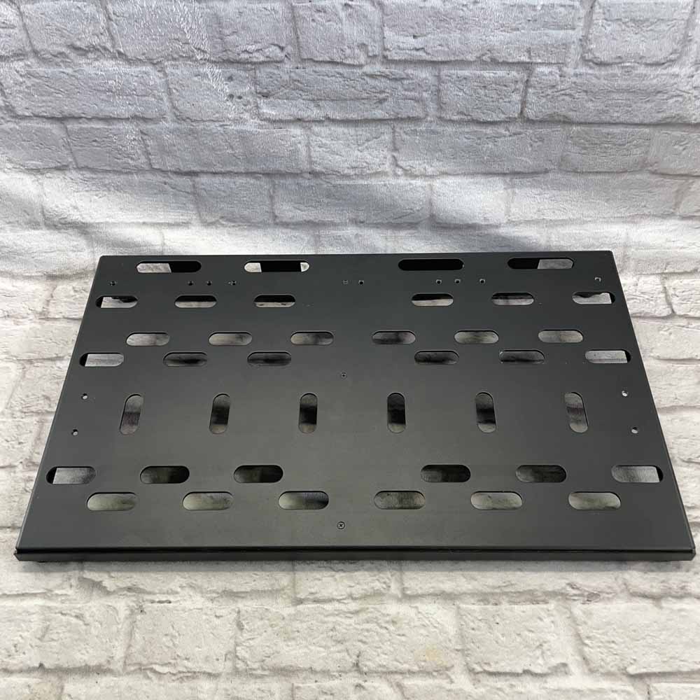 Used:  Voodoo Lab Dingbat Large Pedalboard w/bag