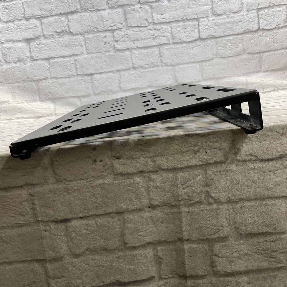 Used:  Voodoo Lab Dingbat Large Pedalboard w/bag