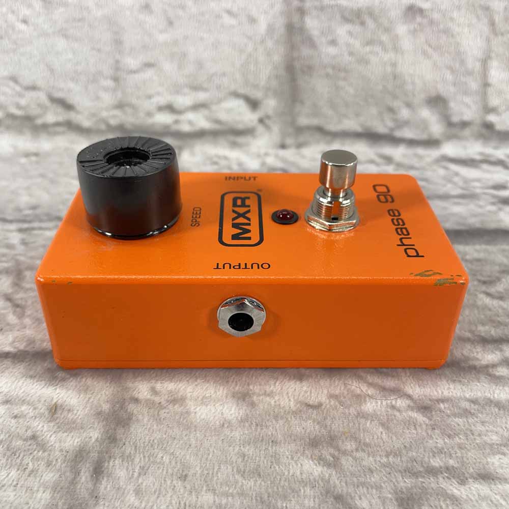 Used:  MXR Phase 90 Phaser Effects Pedal