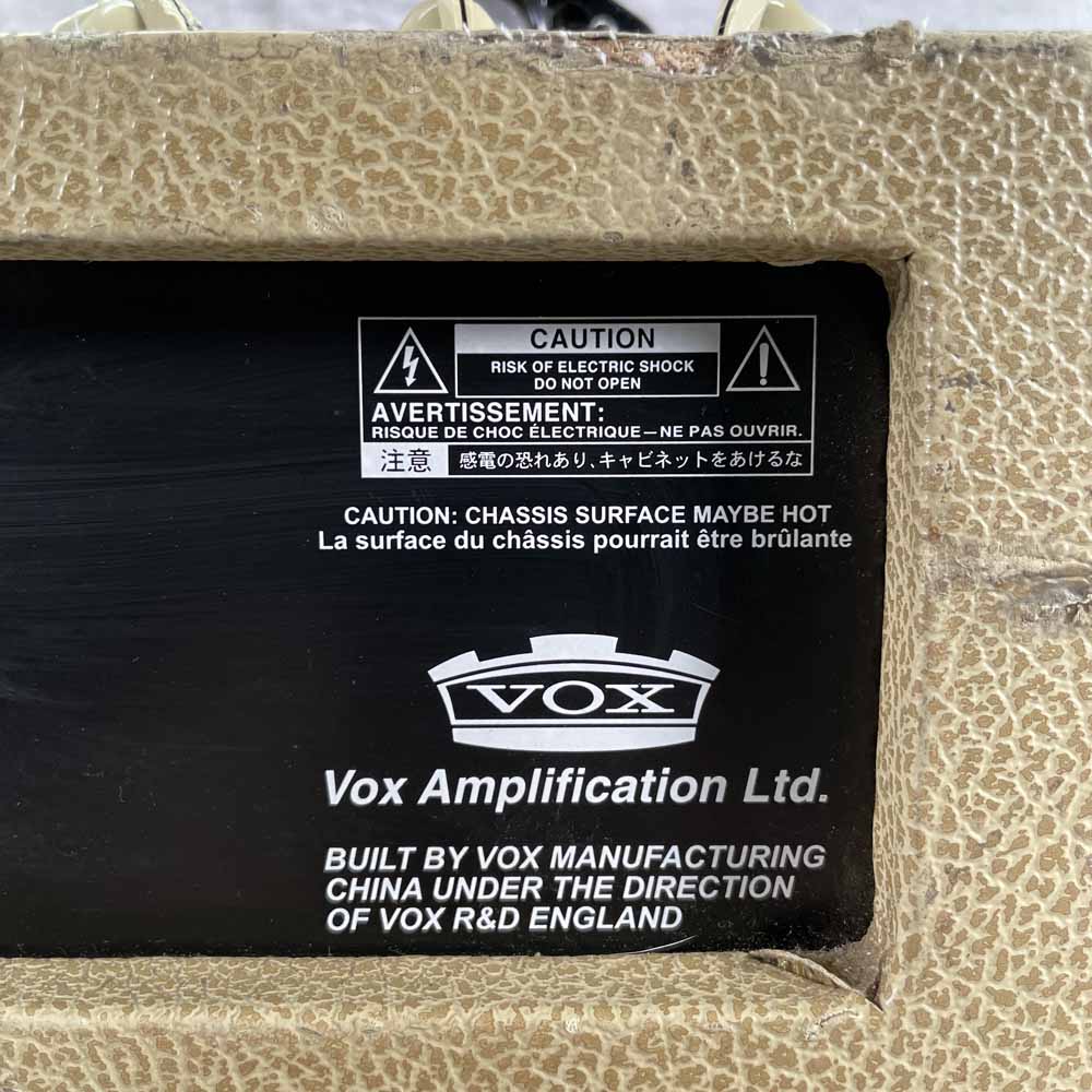 Used:  Vox AC10C1 Guitar Amplifier - Bronco White