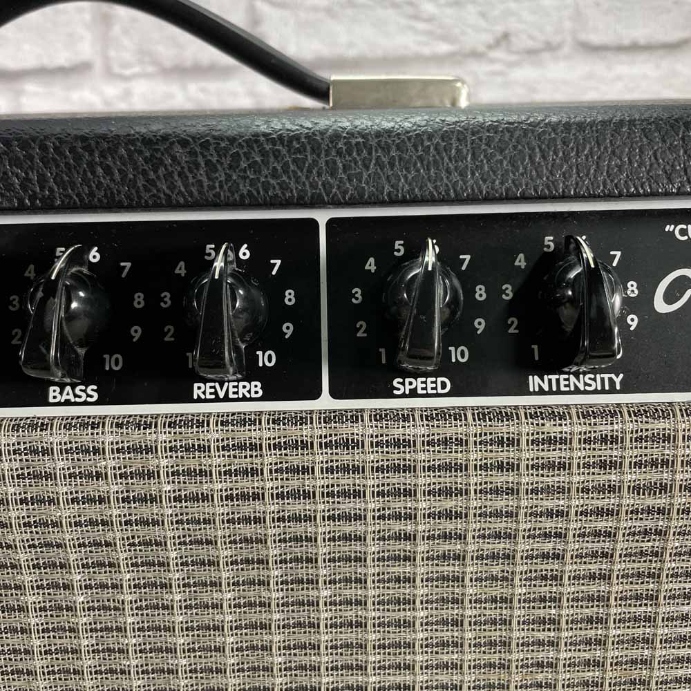 Used:  Fender Vibrolux Custom Reverb 2x10 Combo Amp