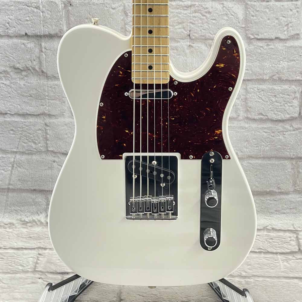 Used:   Fender Player Telecaster - Polar White