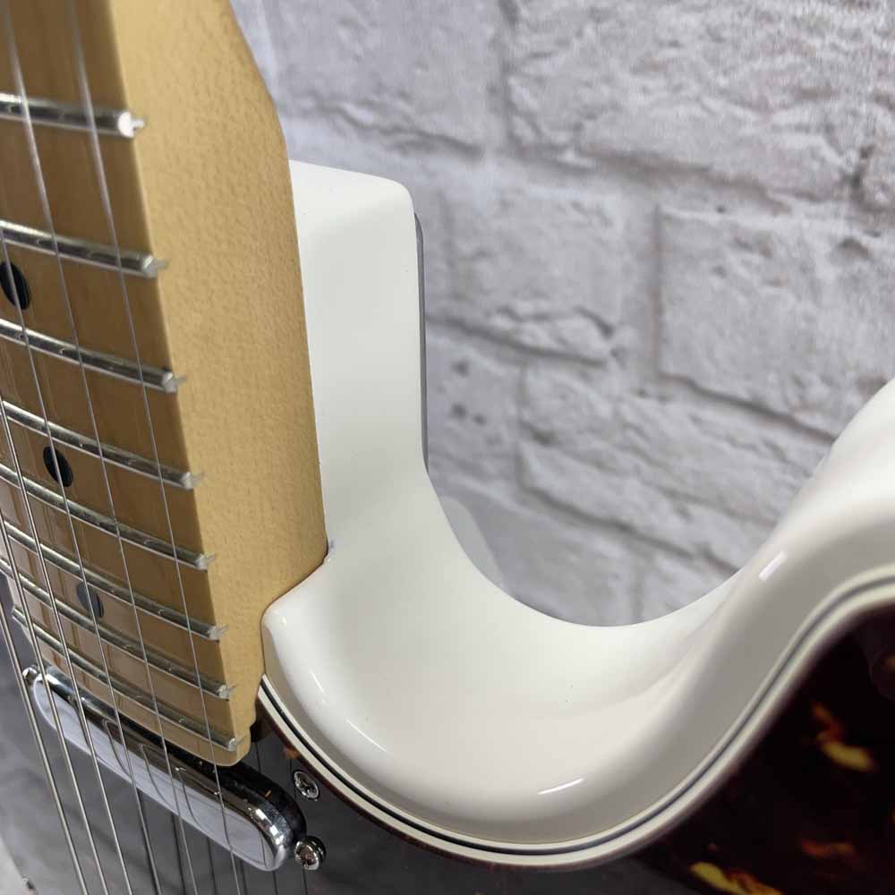 Used:   Fender Player Telecaster - Polar White