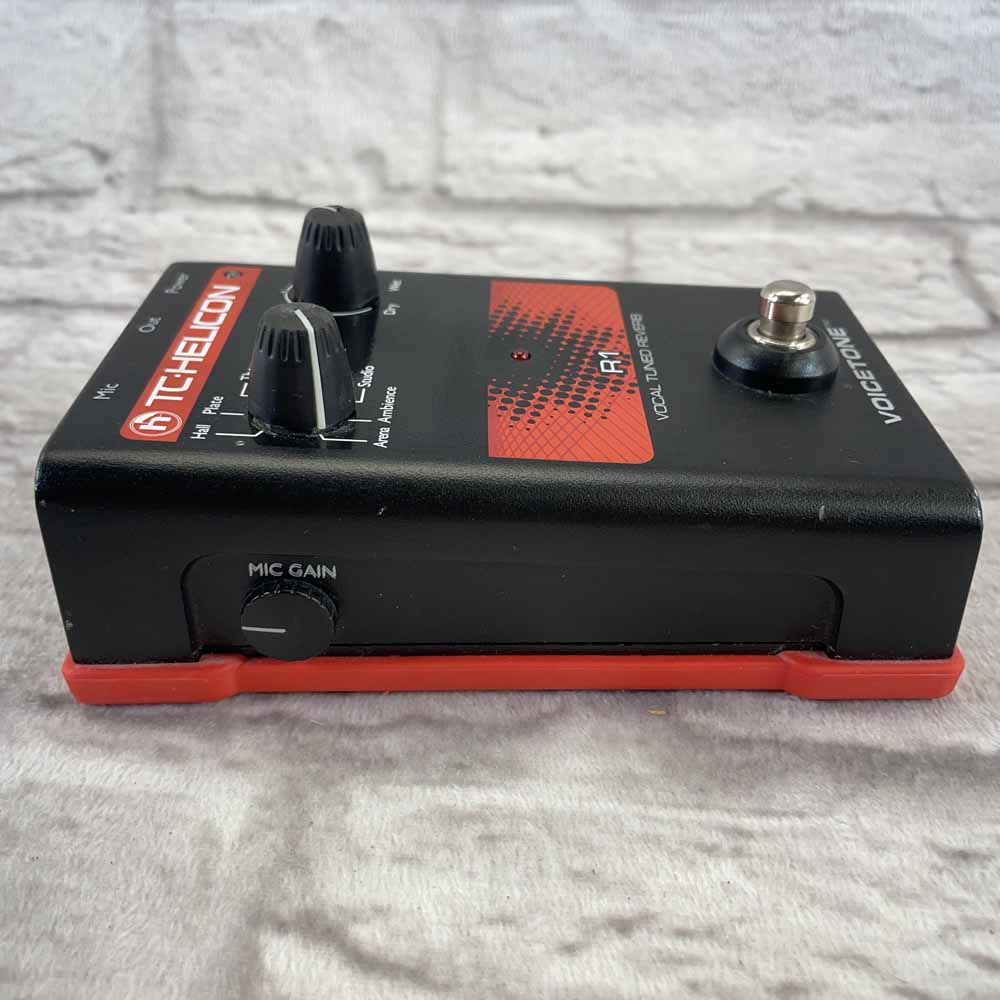 Used:  TC Helicon R1 Voicetone Vocal Toned Reverb