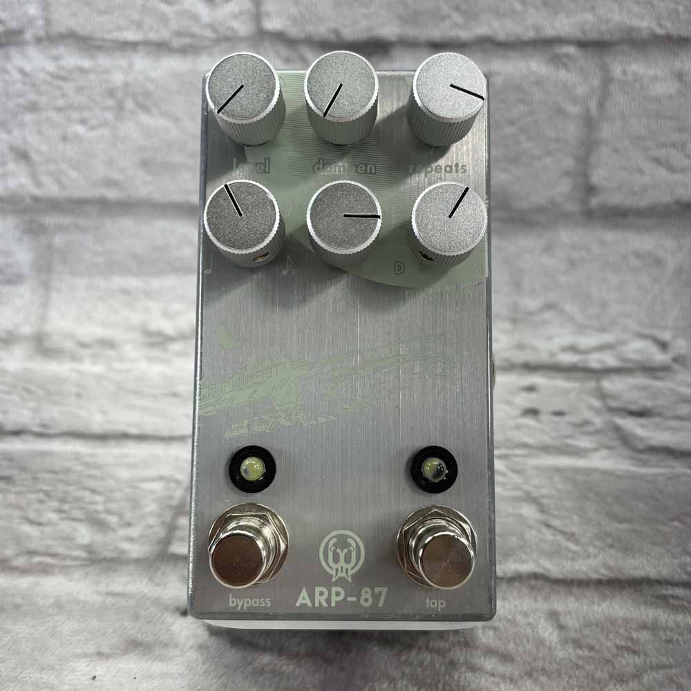 Used:  Walrus Audio Platinum Series Arp-87 Multi-Function Delay