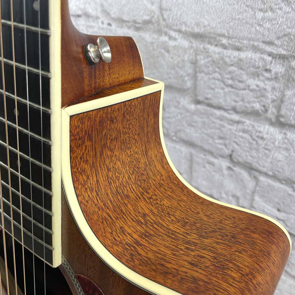 Used:  Orangewood REY M Acoustic Guitar - Natural