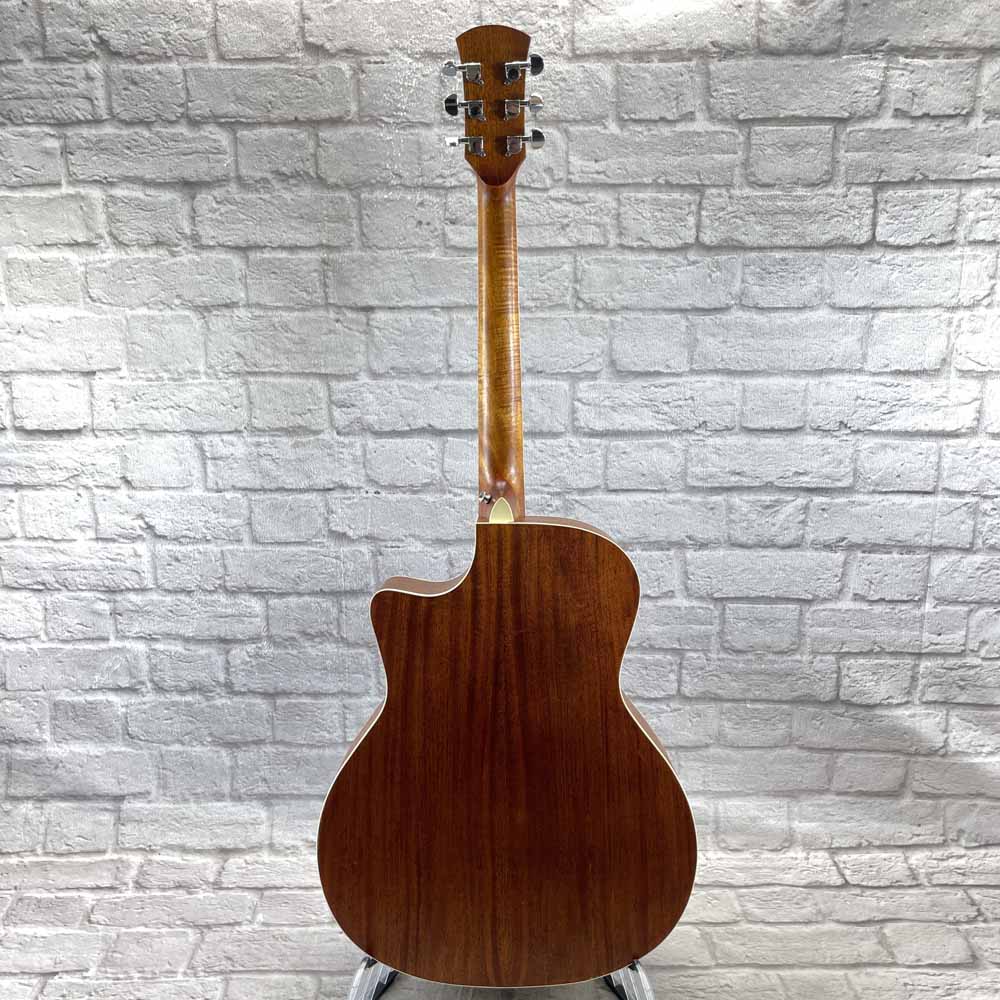 Used:  Orangewood REY M Acoustic Guitar - Natural