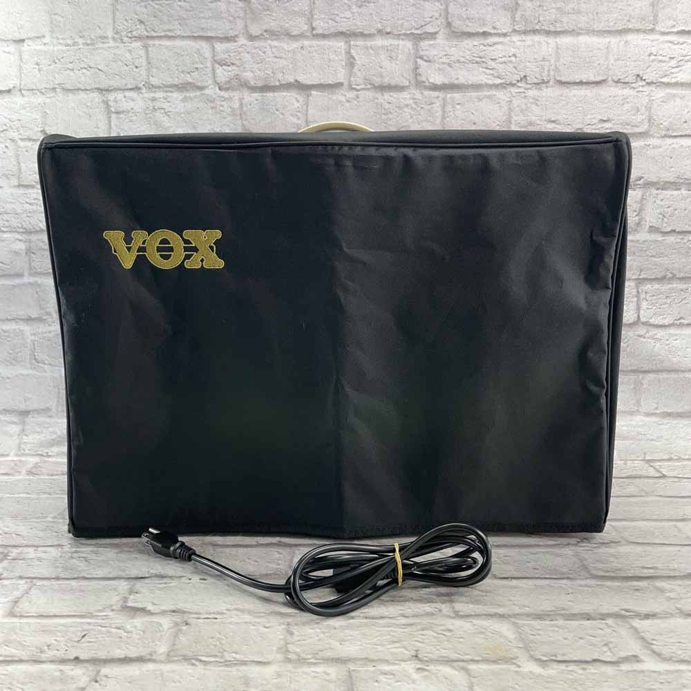 Used:  Vox Limited Edition AC15C1-CM -15 Watt 1x12 Creamback Combo Amp - White Tolex