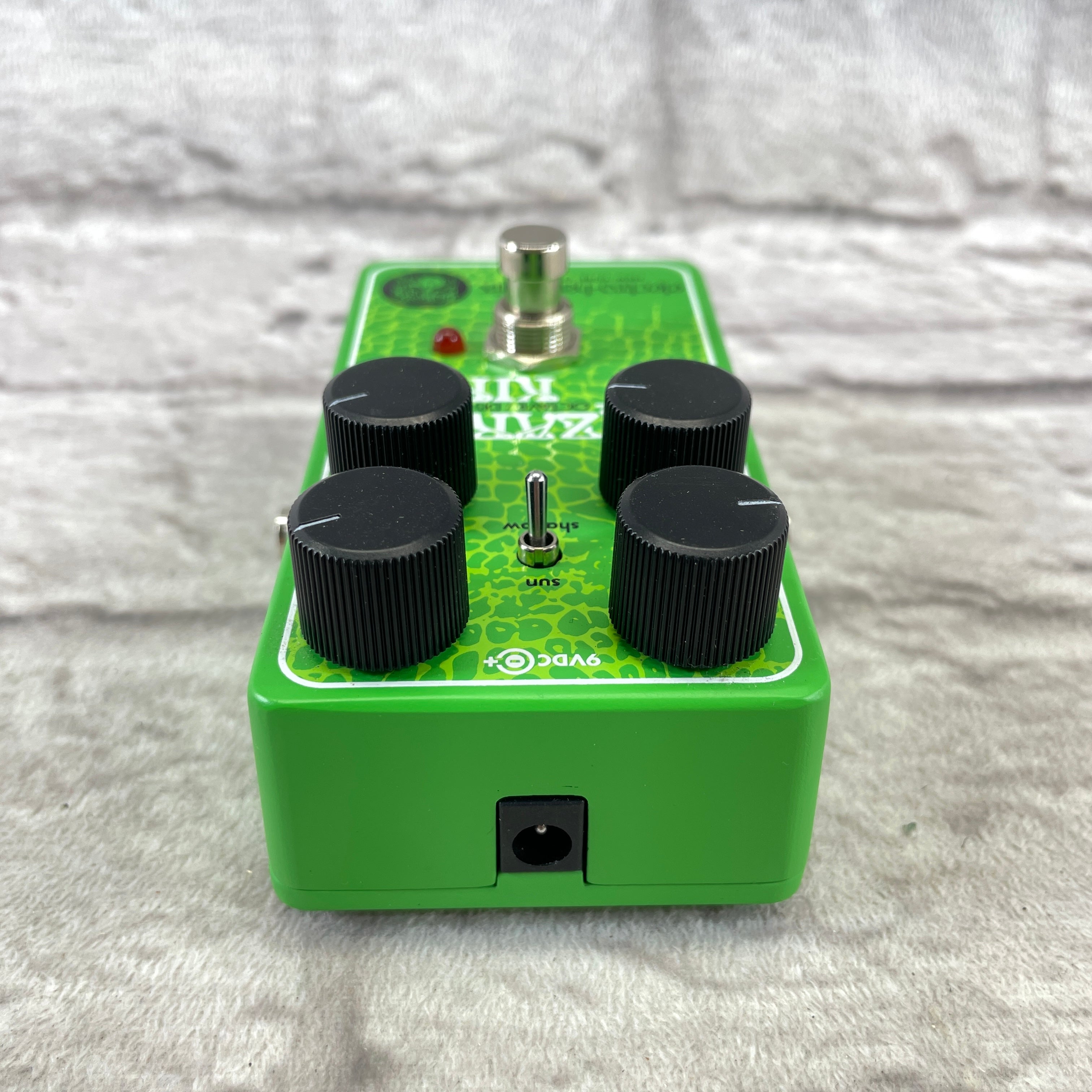 Used:  Electro-Harmonix Lizard King Bass Octave Fuzz Pedal