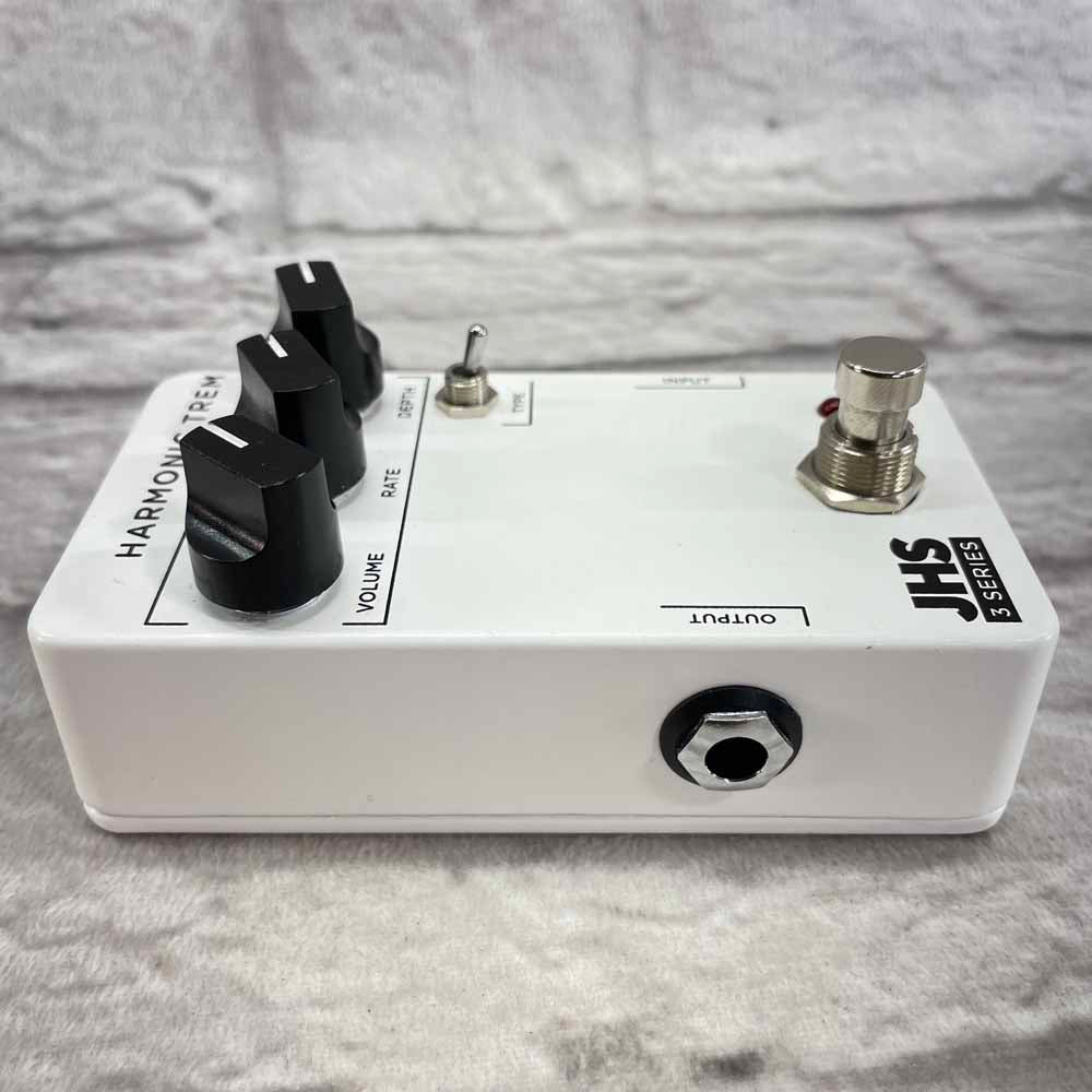 Used:  JHS Pedals Series 3 Harmonic Tremolo Pedal