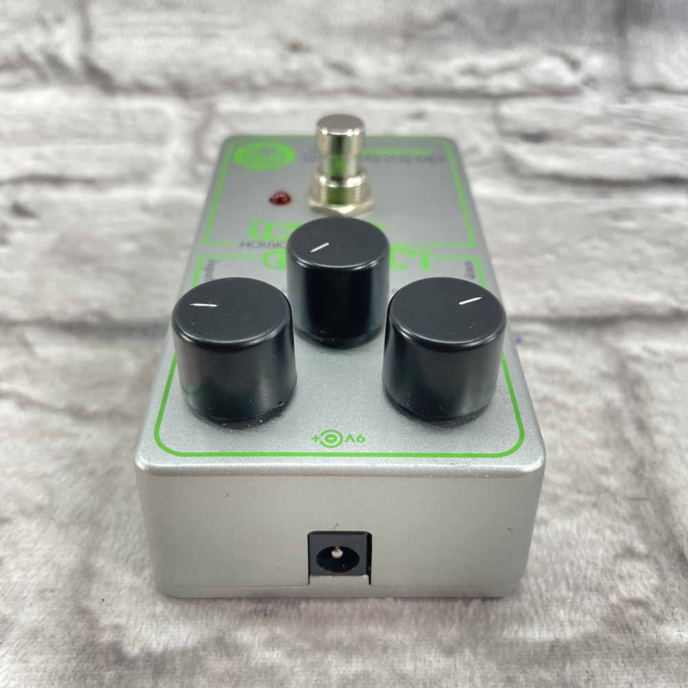 Used:  Electro-Harmonix Lizard Queen Octave Fuzz Distortion Pedal