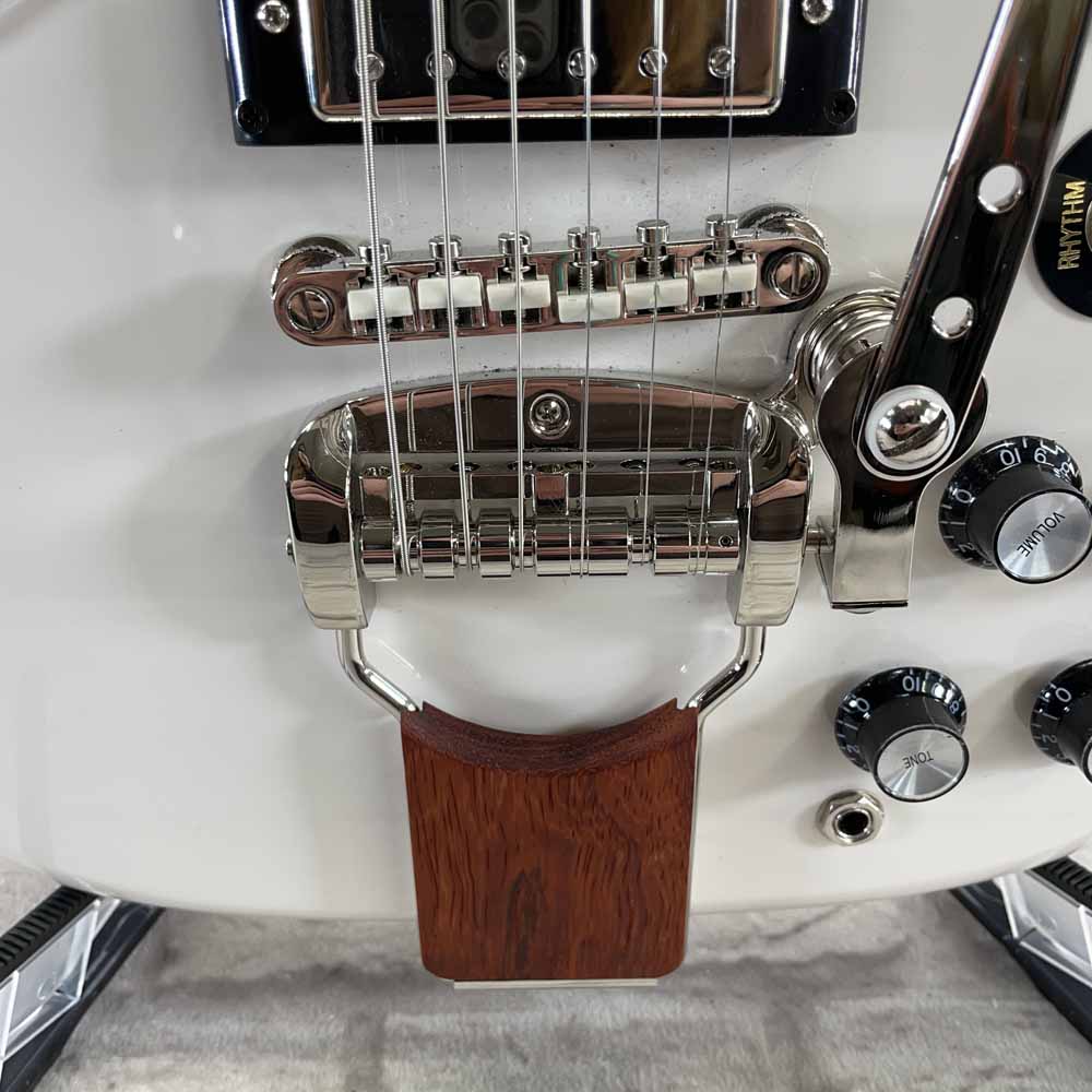 Used:  Epiphone Crestwood Custom Tremotone Electric Guitar - Polaris White