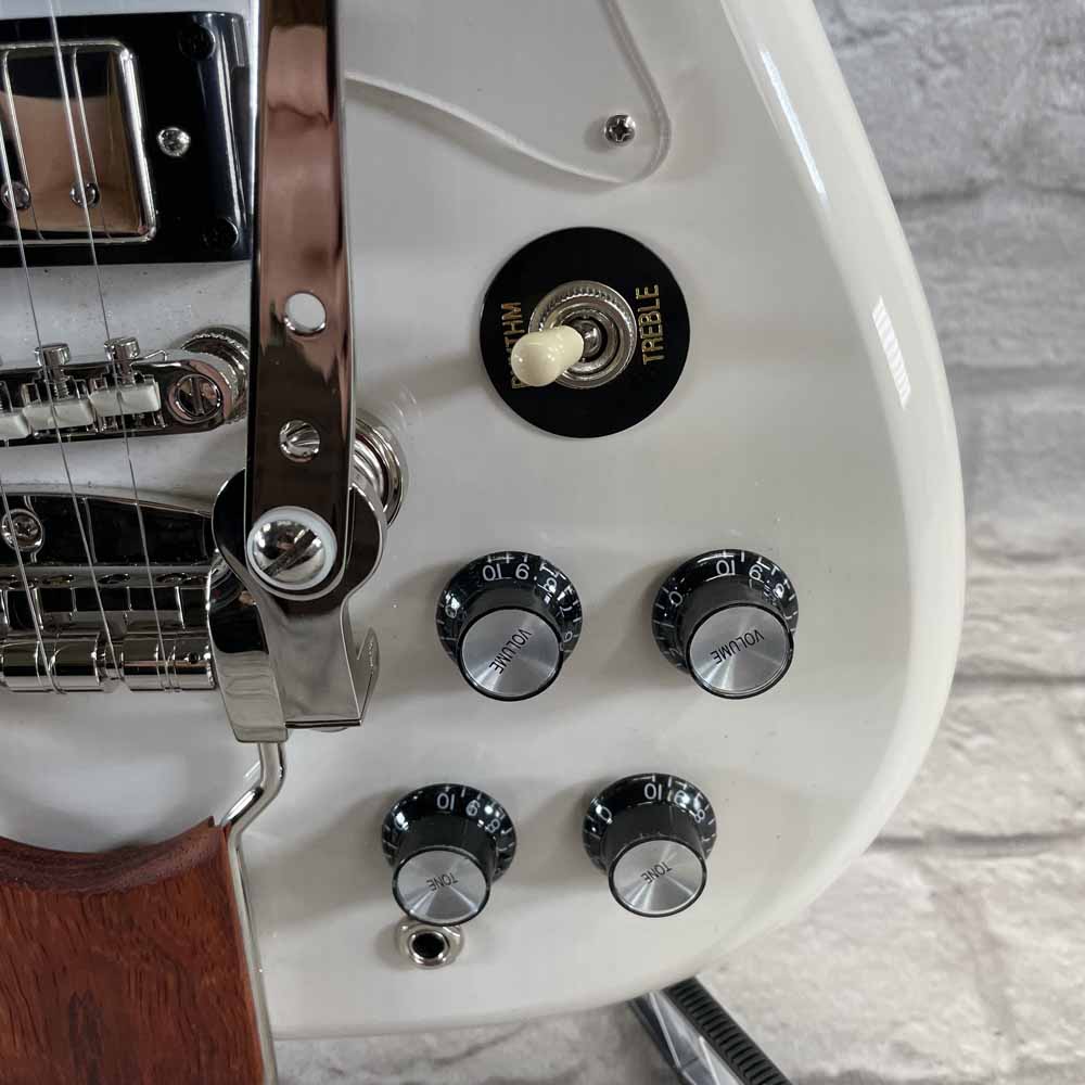 Used:  Epiphone Crestwood Custom Tremotone Electric Guitar - Polaris White