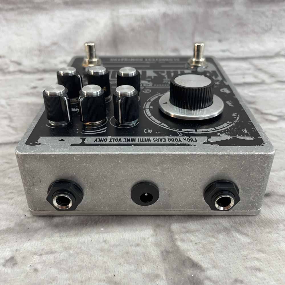 Used:  JPTR FX Katastrophe Sludgefest Dominator Distortion Pre Amp Pedal