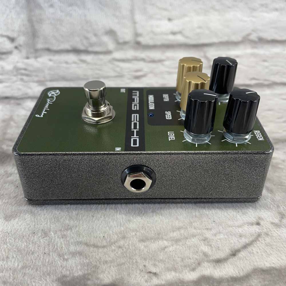 Used:  Keeley Magnetic Echo – Modulated Tape Echo Pedal