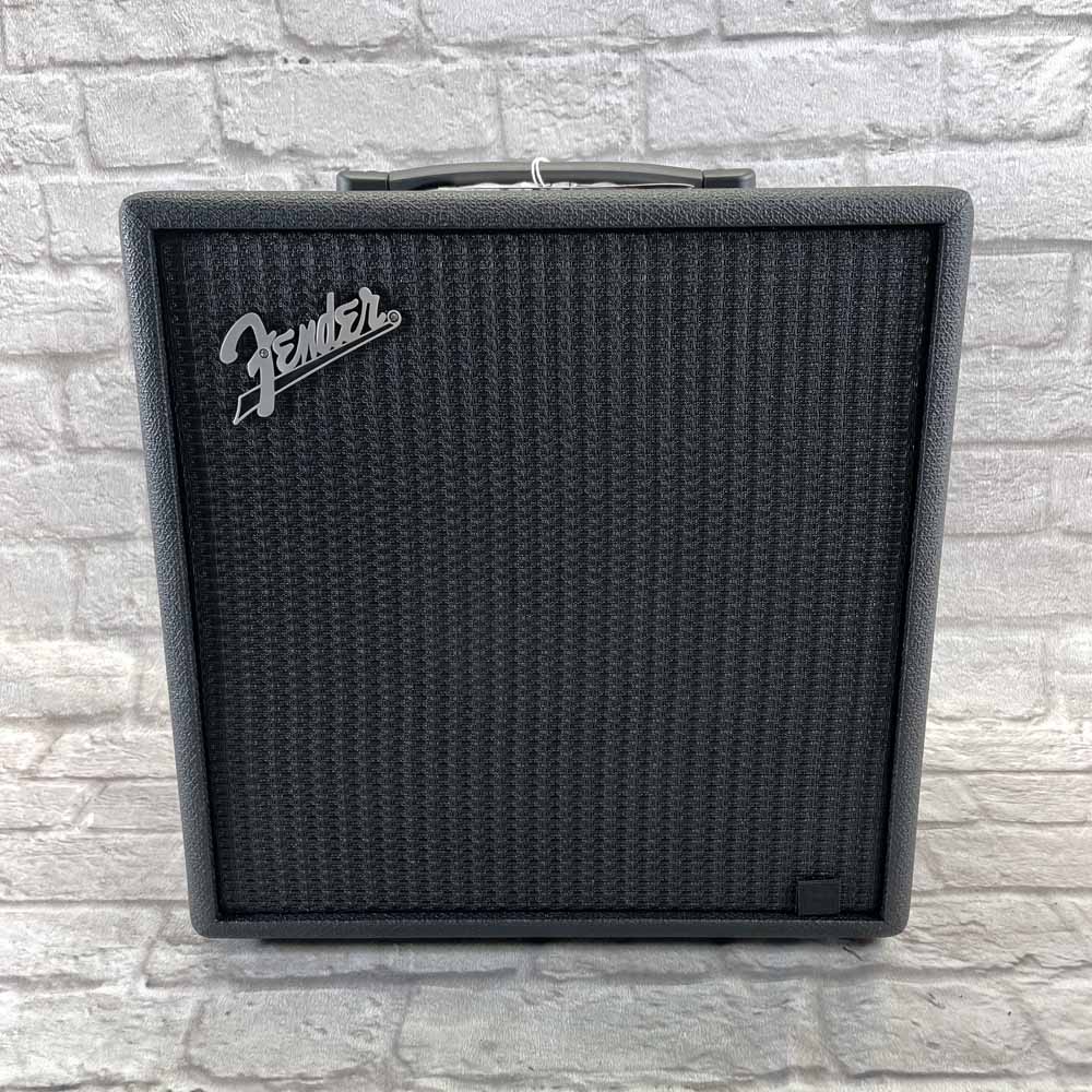 Used:  Fender Rumble LT 25 Bass Amp (B-Stock)