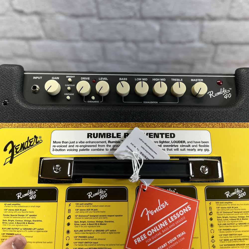Used:  Fender Rumble 40 Bass Combo Amp (B-Stock)