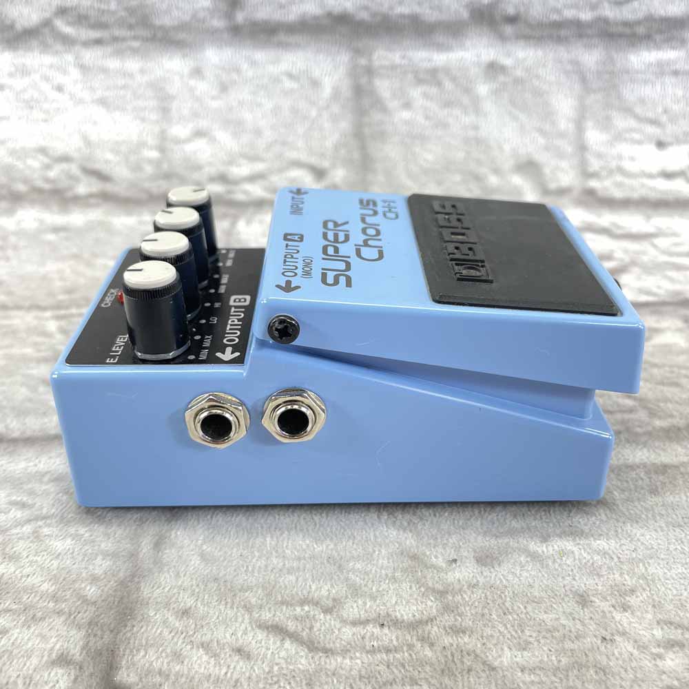 Used:  Boss CH-1 Super Chorus Pedal