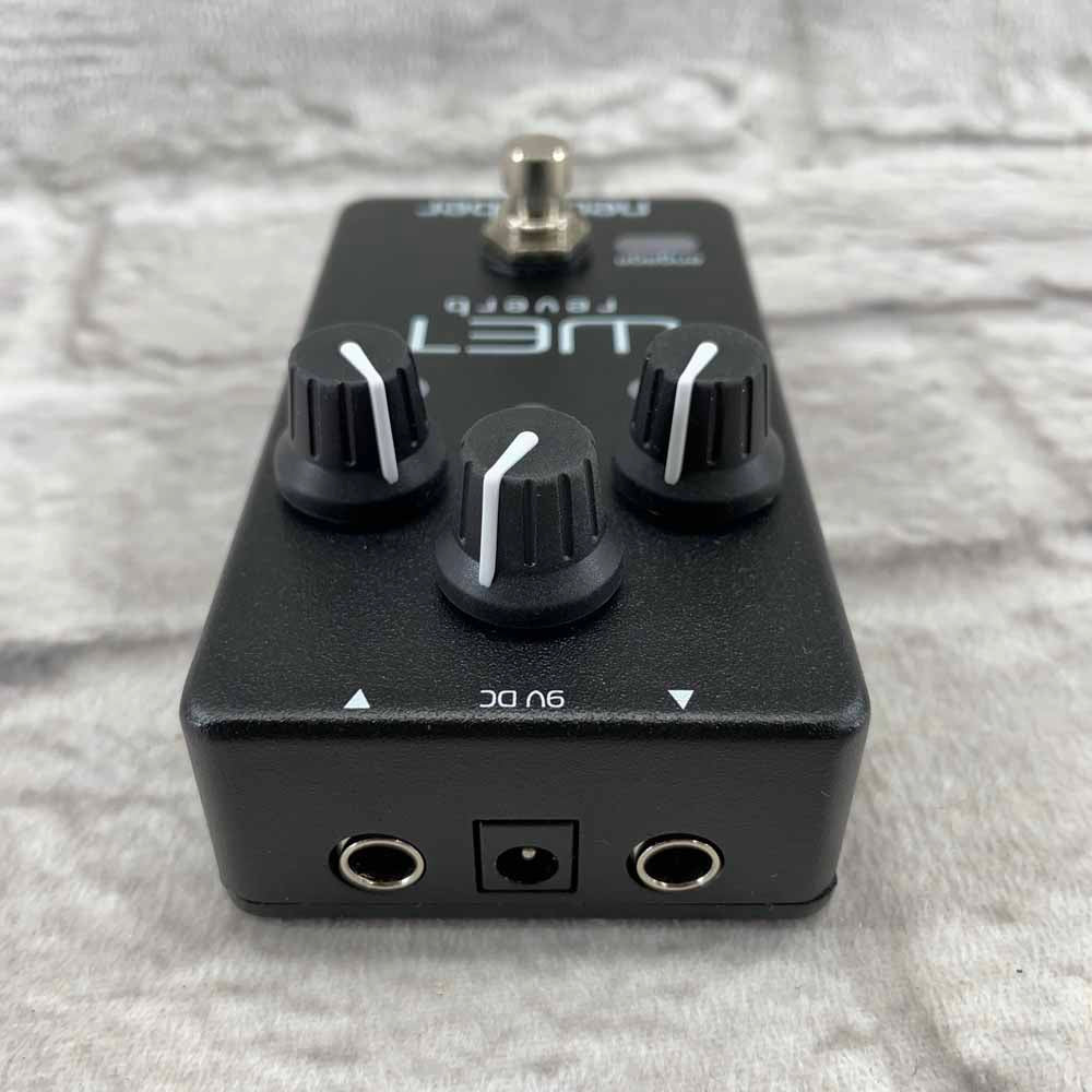 Used:  Neunaber Audio Wet Reverb Pedal V5