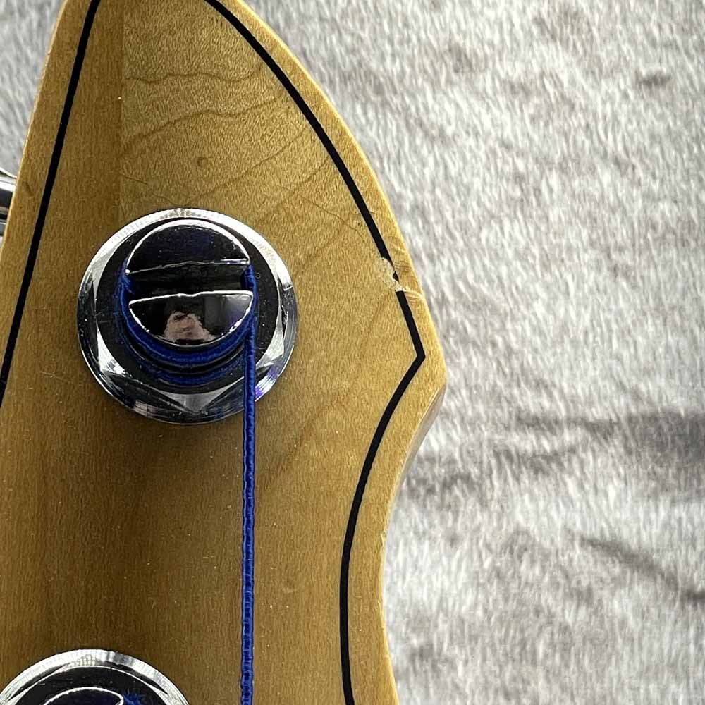 Used:  Peavey Patriot Bass Guitar - Natural