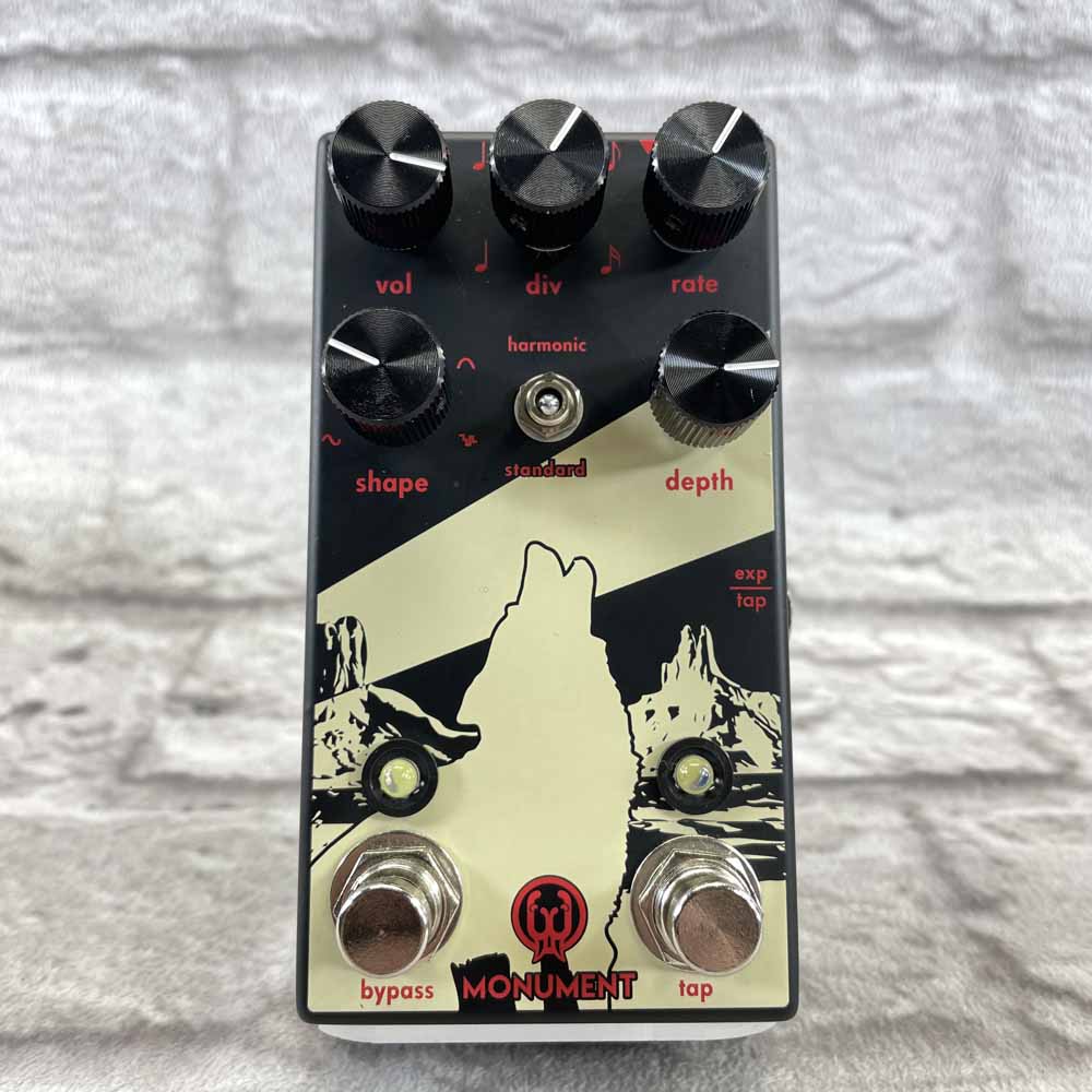 Used:  Walrus Audio Monument LTD Luna Series Harmonic Stereo Tremolo Pedal - Red/Black