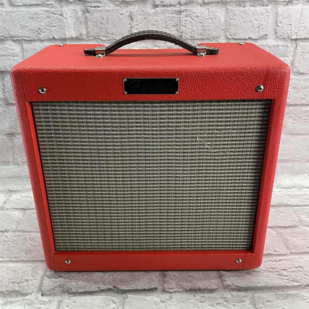 Used:  Fender Pro Jr IV 15 Watt Limited Edition - Red