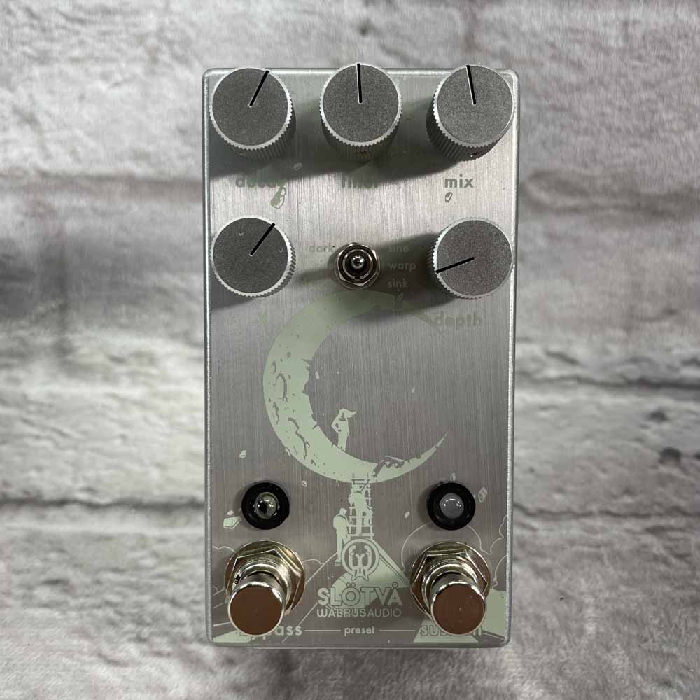 Used:  Walrus Audio Slötvå Multi Texture Reverb Pedal