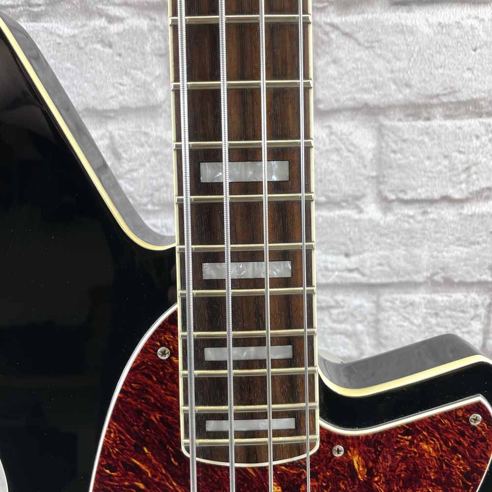 Used:  Reverend Guitars Mercalli 4 Bass Guitar - Black